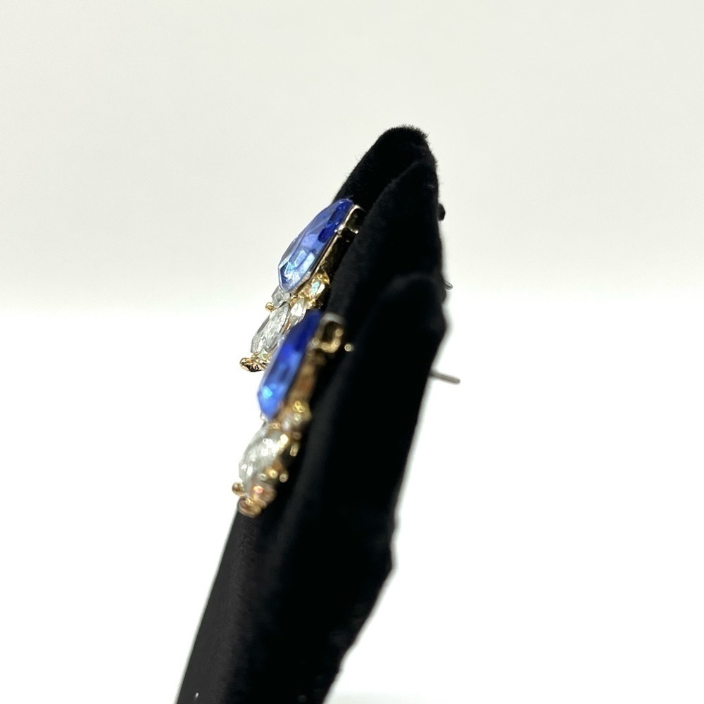 Beautiful Blue and clear rhinestones pierced earrings with Aurora Borealis 💙 - Picture 5 of 11